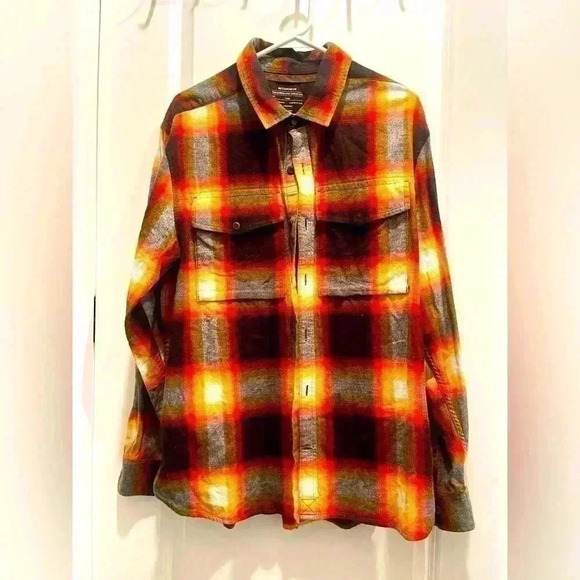 Mens REI Cooperative flannel button down shirt - Picture 1 of 2